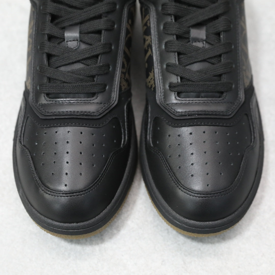 Designer Sneakers Shoes – Lifestyle Sneakers, Latest Sneakers