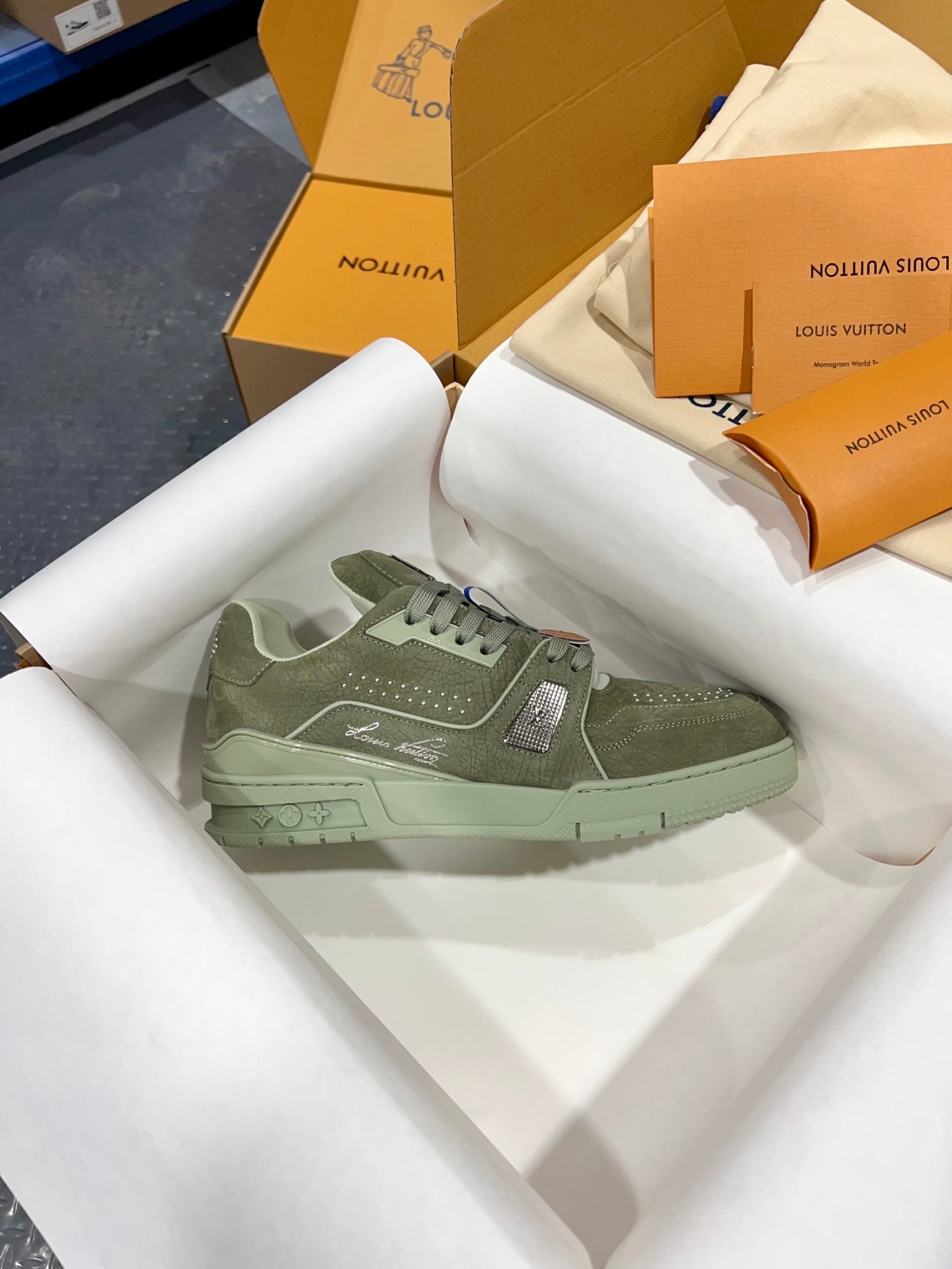 Designer Sneakers Shoes – Sneakers Shoes, Lifestyle Running Shoes, Latest Sneaker