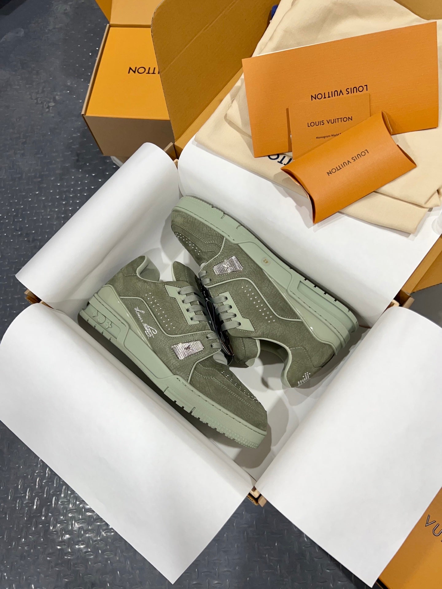 Designer Sneakers Shoes – Sneakers Shoes, Lifestyle Running Shoes, Latest Sneaker