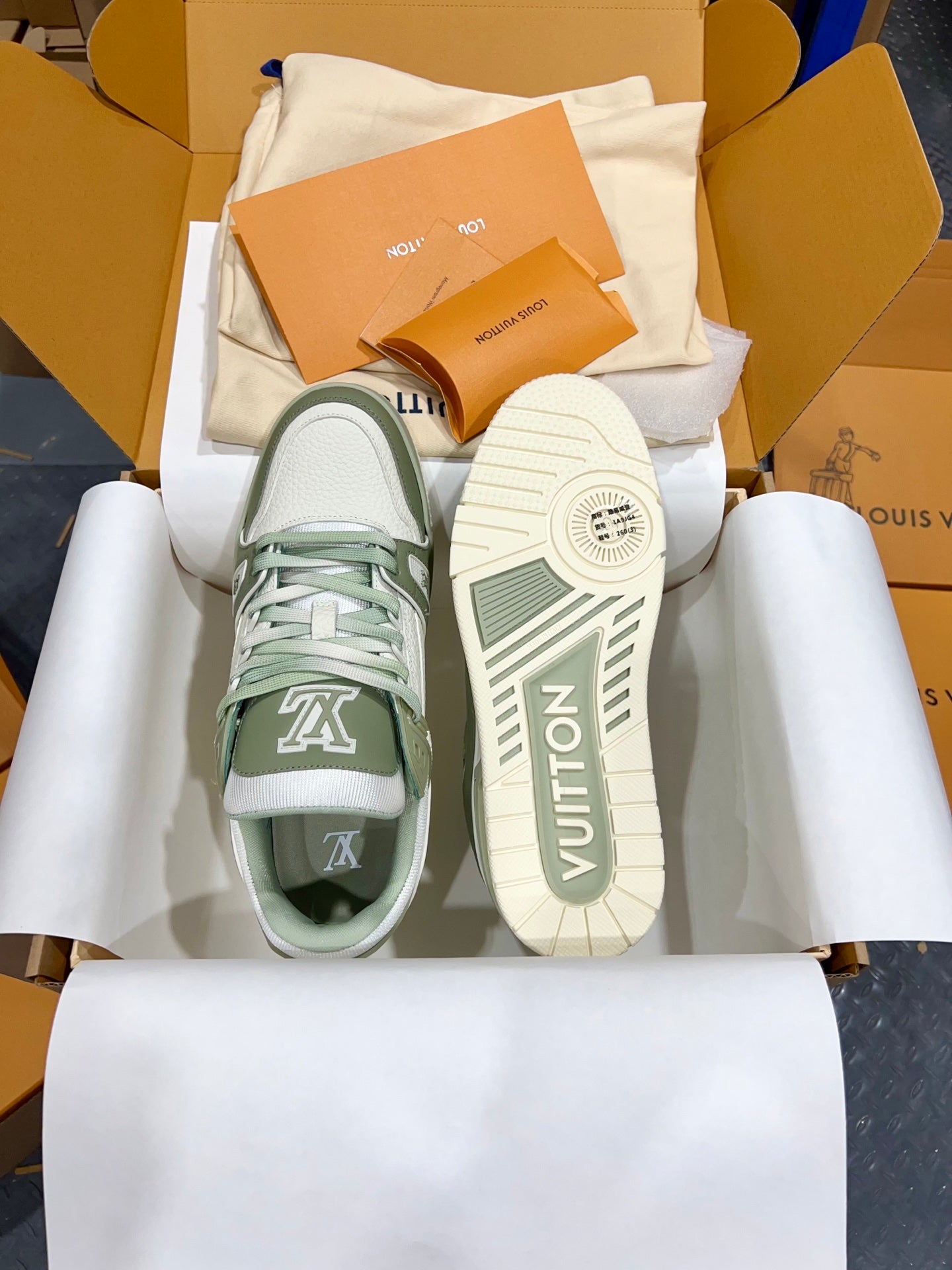 Designer Sneakers Shoes – Sneakers Shoes, Lifestyle Running Shoes, Latest Sneaker