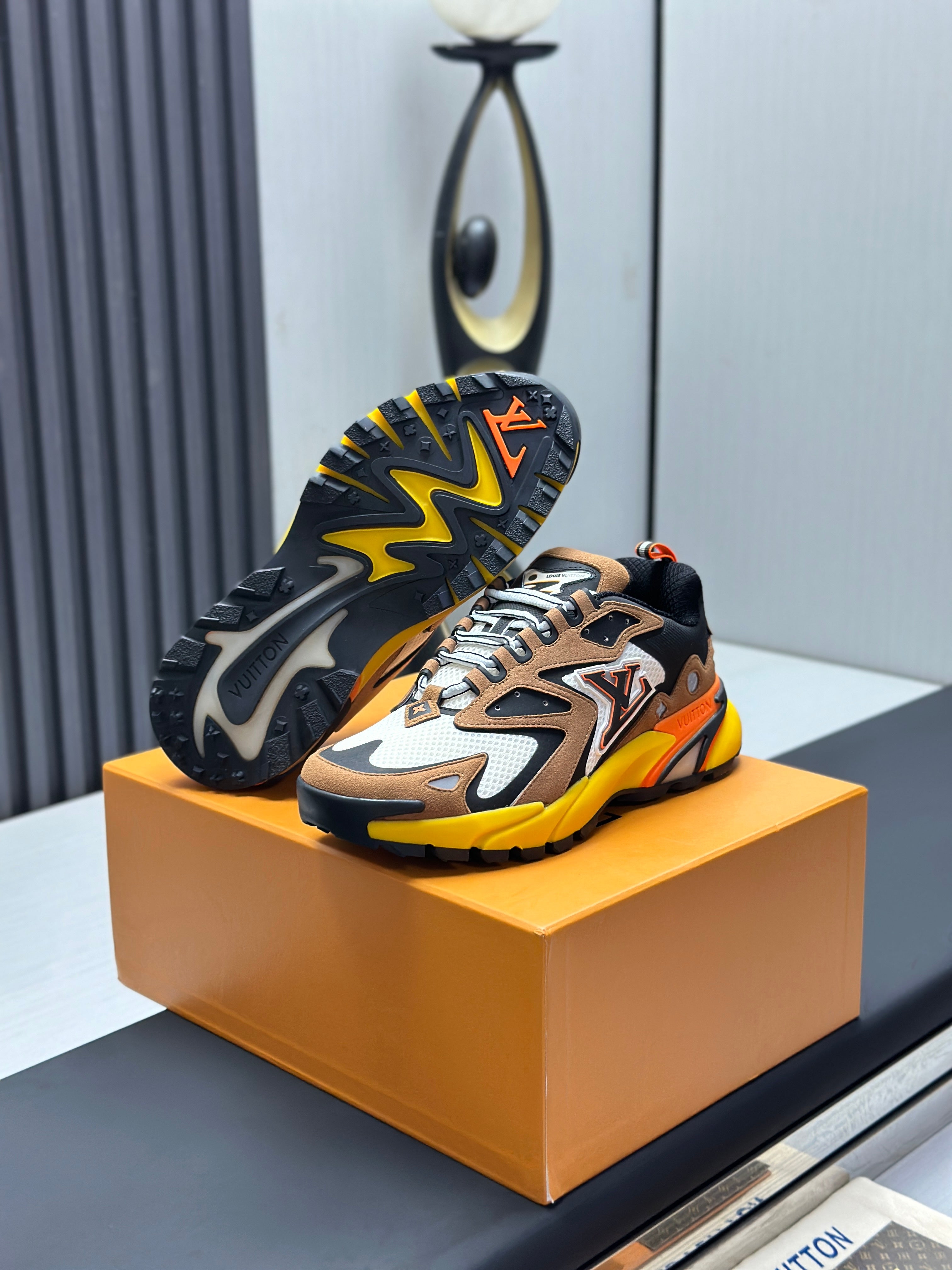 Louis Vuitton LV Trainer Sneakers for Men and Women – Premium Leather Designer Shoes
