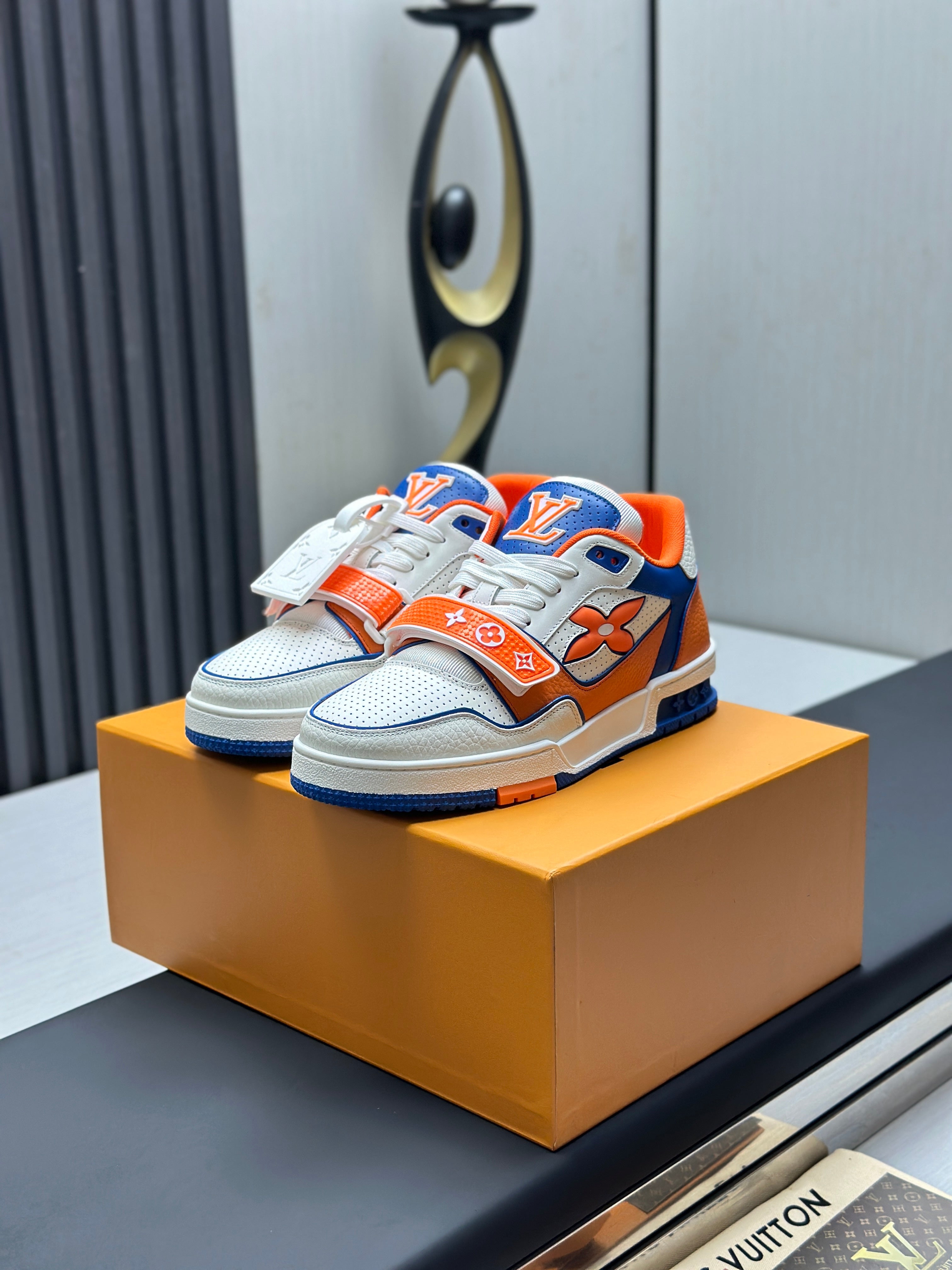 Louis Vuitton LV Trainer Sneakers for Men and Women – Premium Leather Designer Shoes