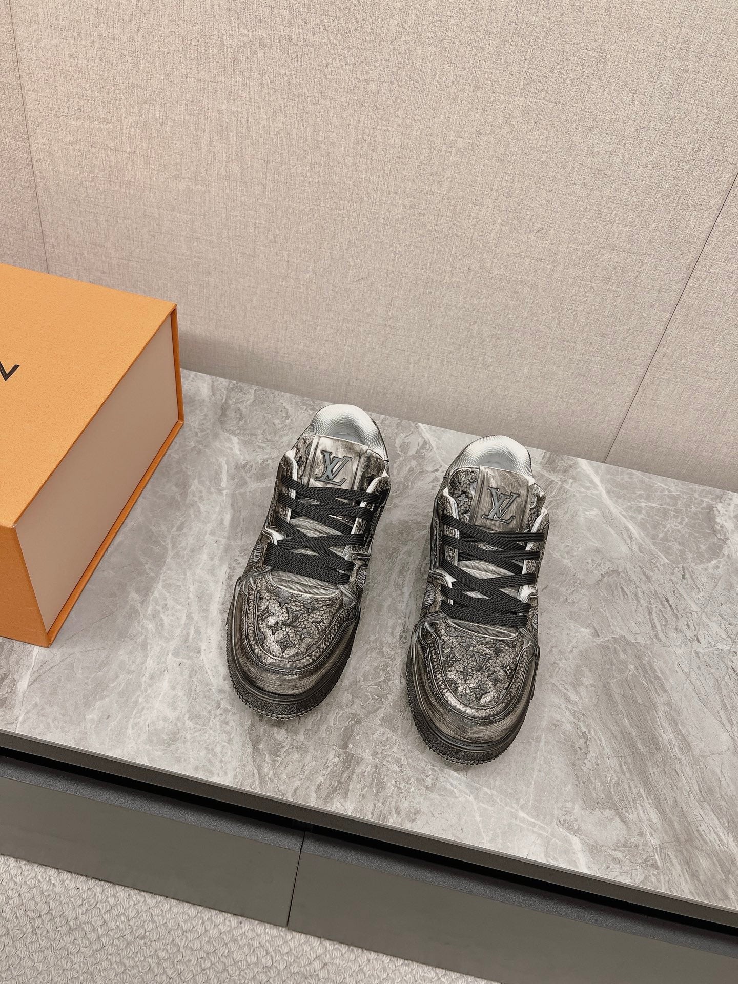 Louis Vuitton LV Trainer Sneakers for Men and Women – Premium Leather Designer Shoes