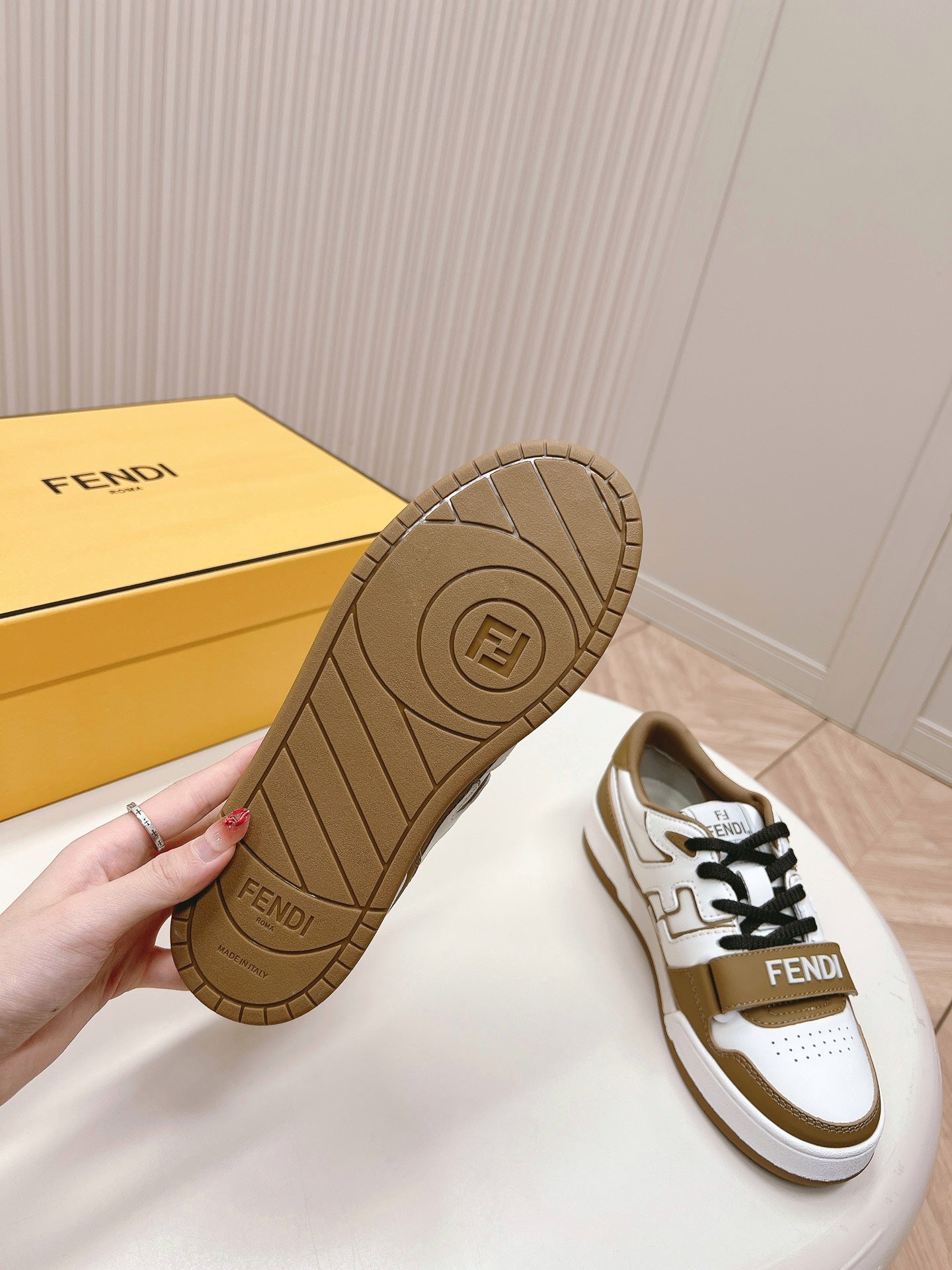 Designer Sneakers Shoes – Sneakers Shoes, Lifestyle Running Shoes, Latest Sneaker