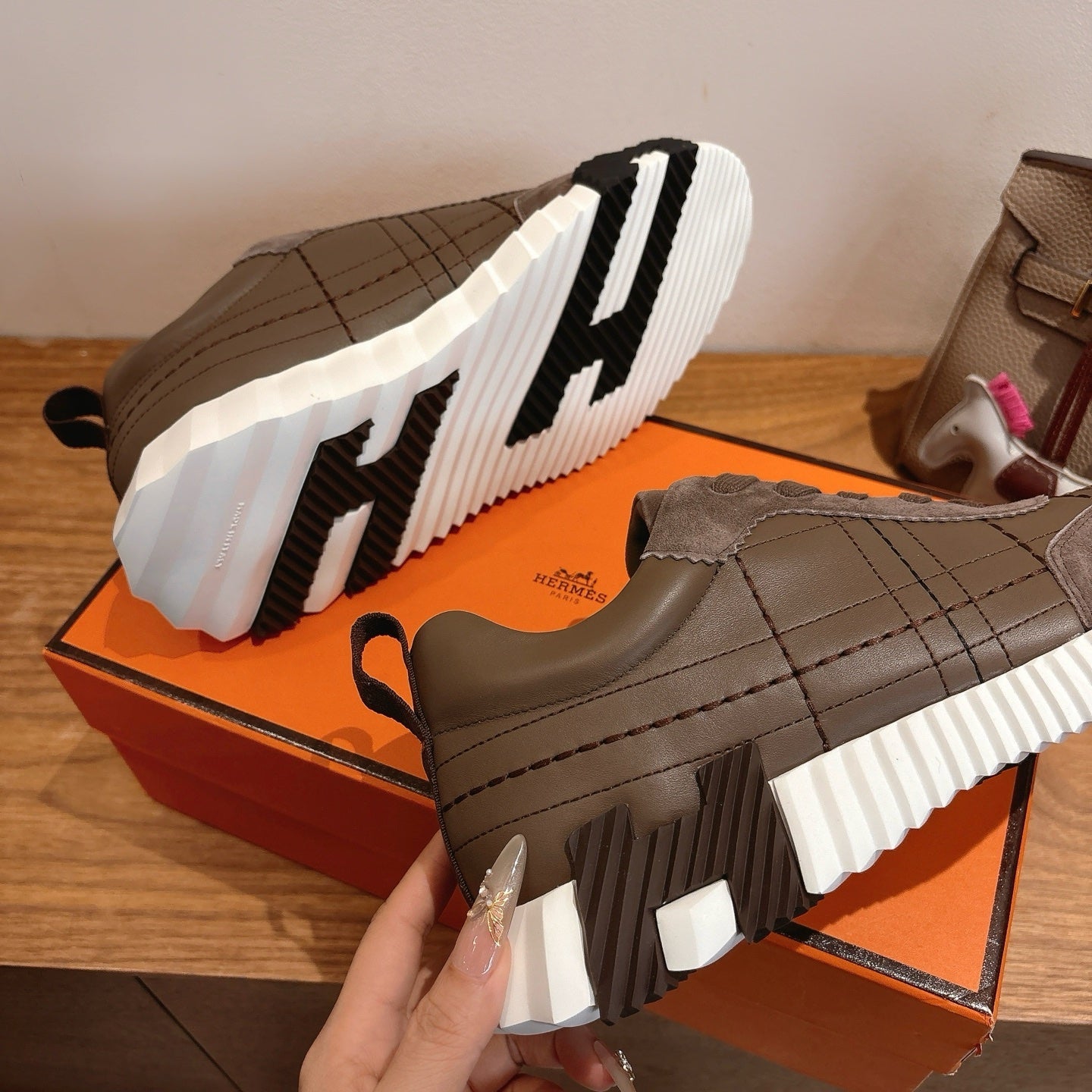 Designer Sneakers Shoes – Sneakers Shoes, Lifestyle Running Shoes, Latest Sneaker