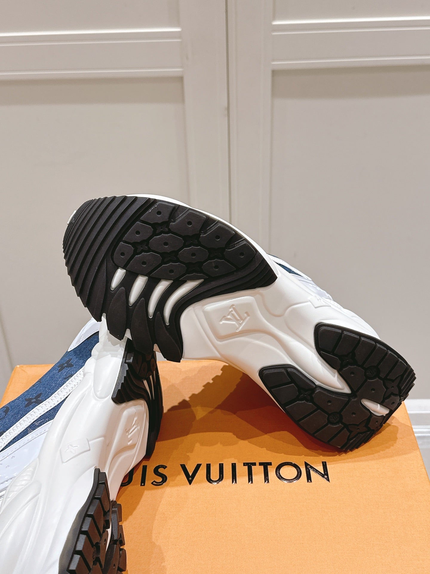 Designer Sneakers Shoes – Lifestyle Sneakers, Latest Sneakers
