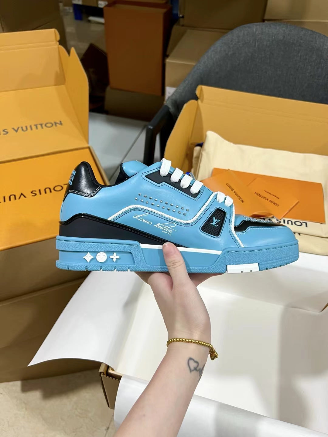 Louis Vuitton LV Trainer Sneakers for Men and Women β Premium Leather Designer Shoes