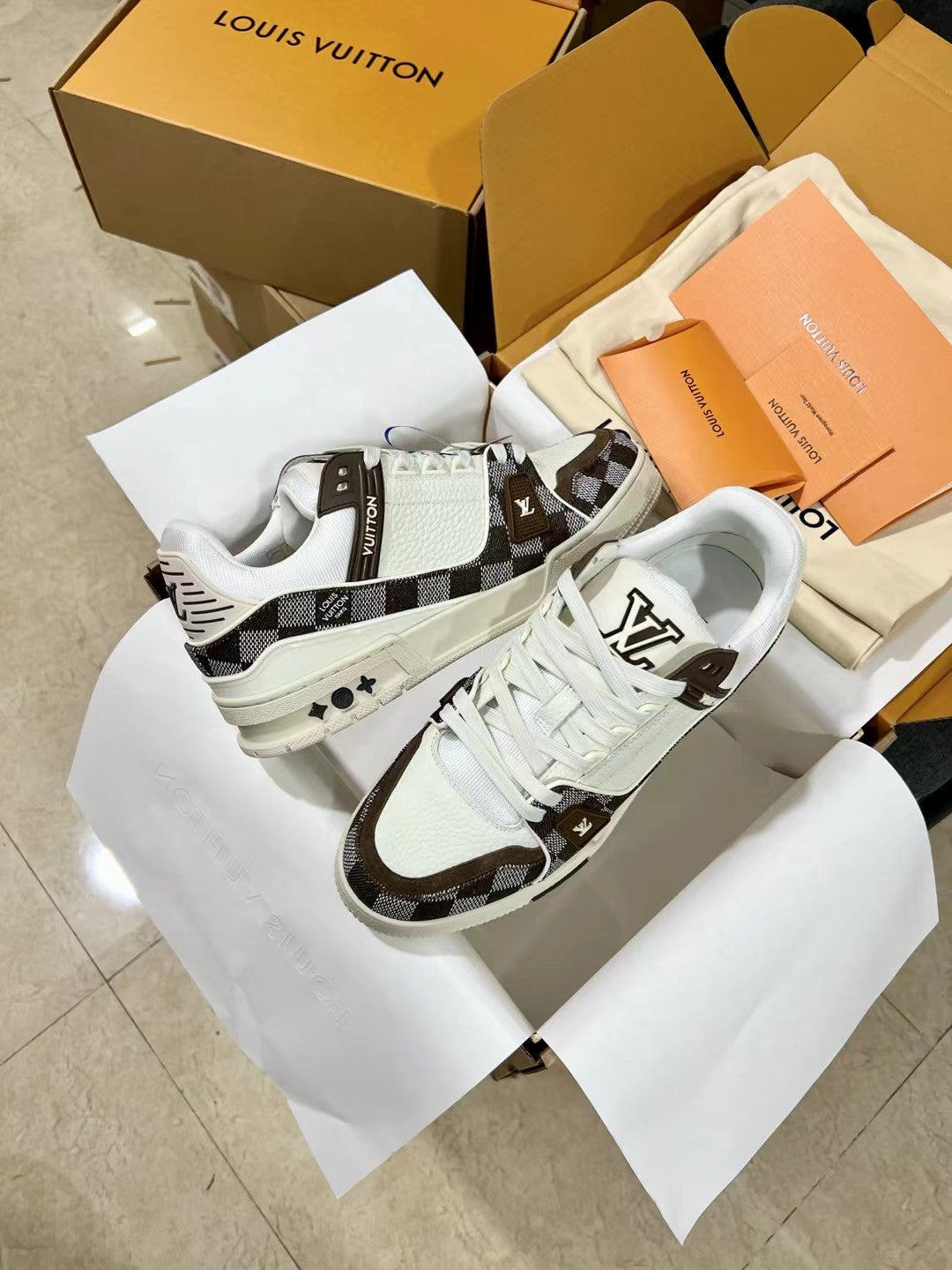 Louis Vuitton LV Trainer Sneakers for Men and Women β Premium Leather Designer Shoes