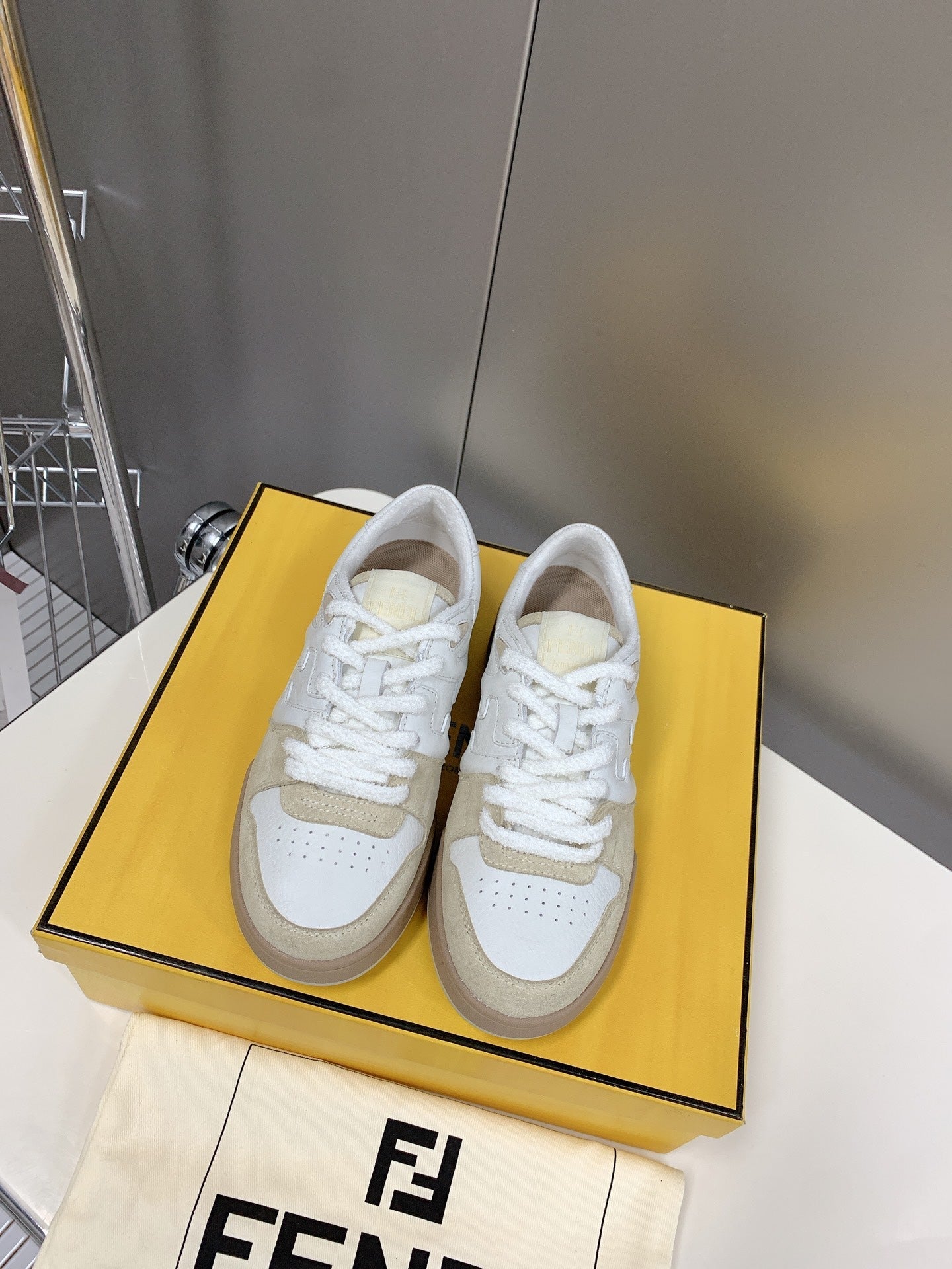 Designer Sneakers Shoes – Sneakers Shoes, Lifestyle Running Shoes, Latest Sneaker