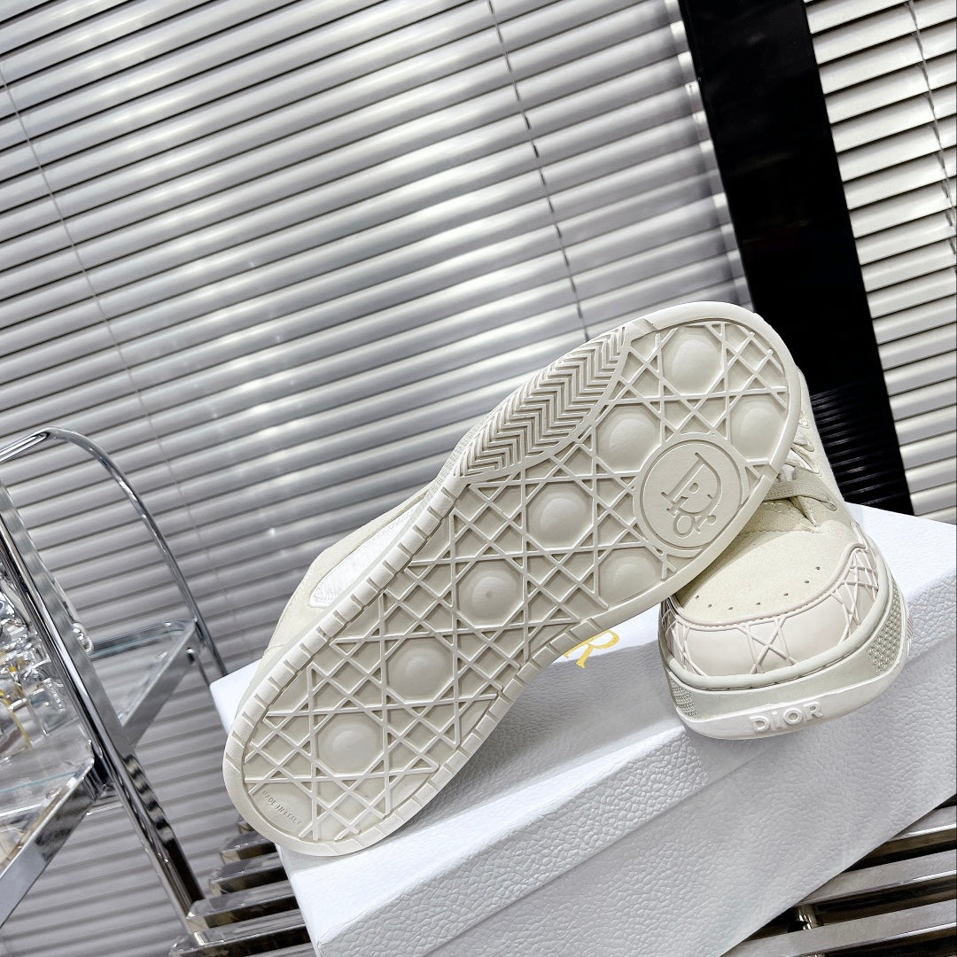 Designer Sneakers Shoes – Lifestyle Sneakers, Latest Sneakers