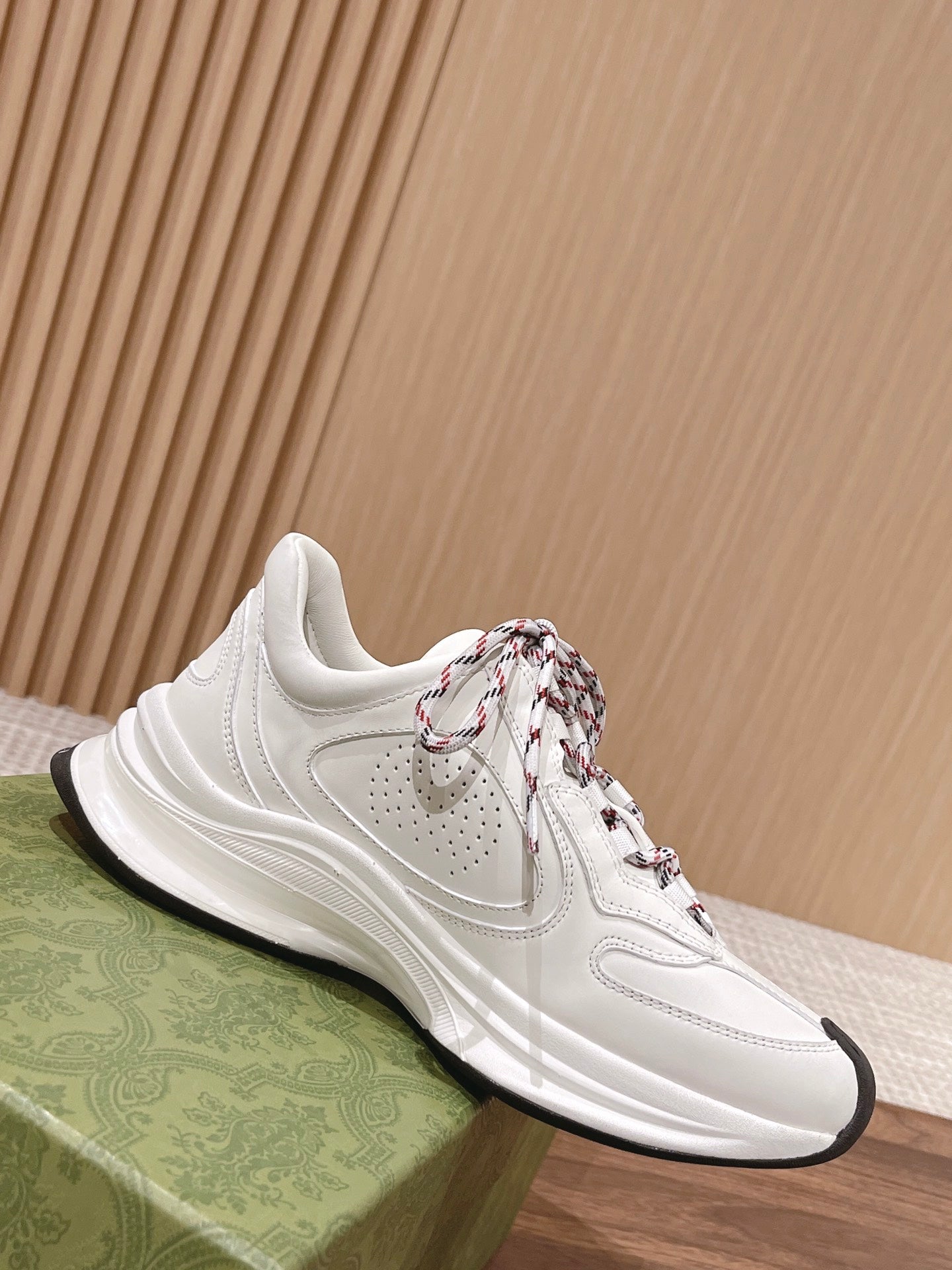 Designer Sneakers Shoes – Lifestyle Sneakers, Latest Sneakers