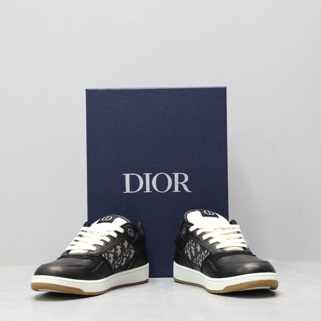 Designer Sneakers Shoes – Lifestyle Sneakers, Latest Sneakers