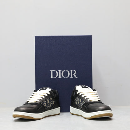 Designer Sneakers Shoes – Lifestyle Sneakers, Latest Sneakers