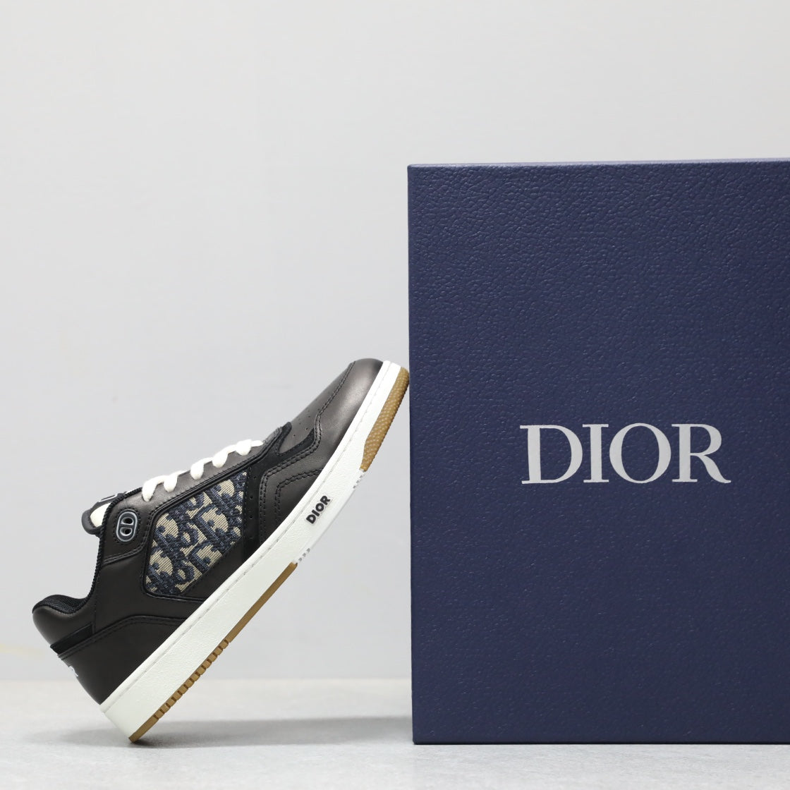 Designer Sneakers Shoes – Lifestyle Sneakers, Latest Sneakers