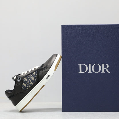 Designer Sneakers Shoes – Lifestyle Sneakers, Latest Sneakers