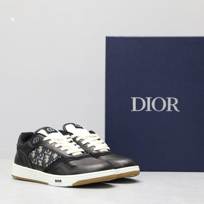 Designer Sneakers Shoes – Lifestyle Sneakers, Latest Sneakers