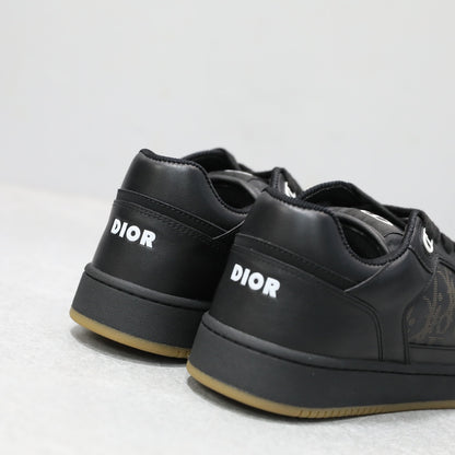 Designer Sneakers Shoes – Lifestyle Sneakers, Latest Sneakers