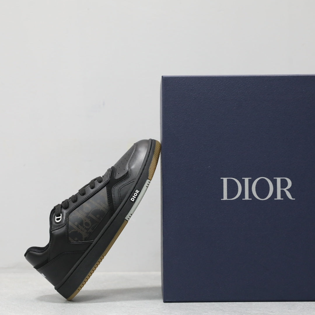 Designer Sneakers Shoes – Lifestyle Sneakers, Latest Sneakers