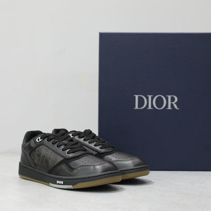 Designer Sneakers Shoes – Lifestyle Sneakers, Latest Sneakers