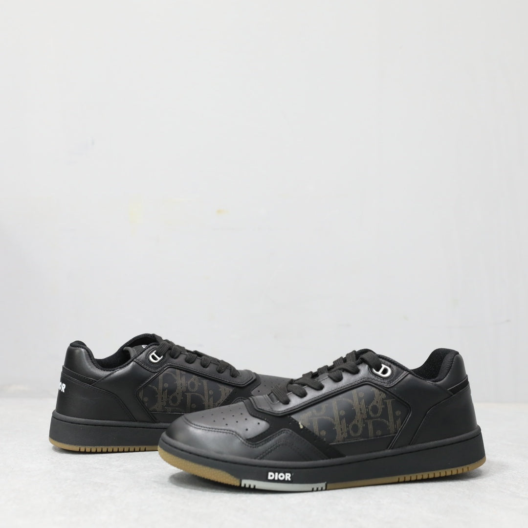 Designer Sneakers Shoes – Lifestyle Sneakers, Latest Sneakers