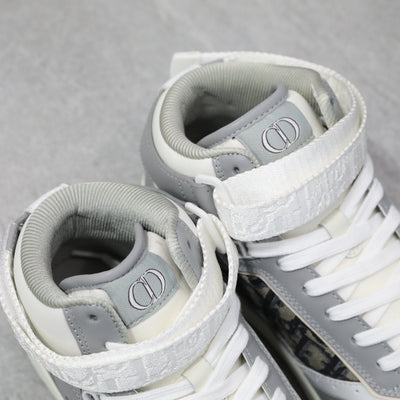 Designer Sneakers Shoes – Lifestyle Sneakers, Latest Sneakers