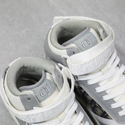 Designer Sneakers Shoes – Lifestyle Sneakers, Latest Sneakers