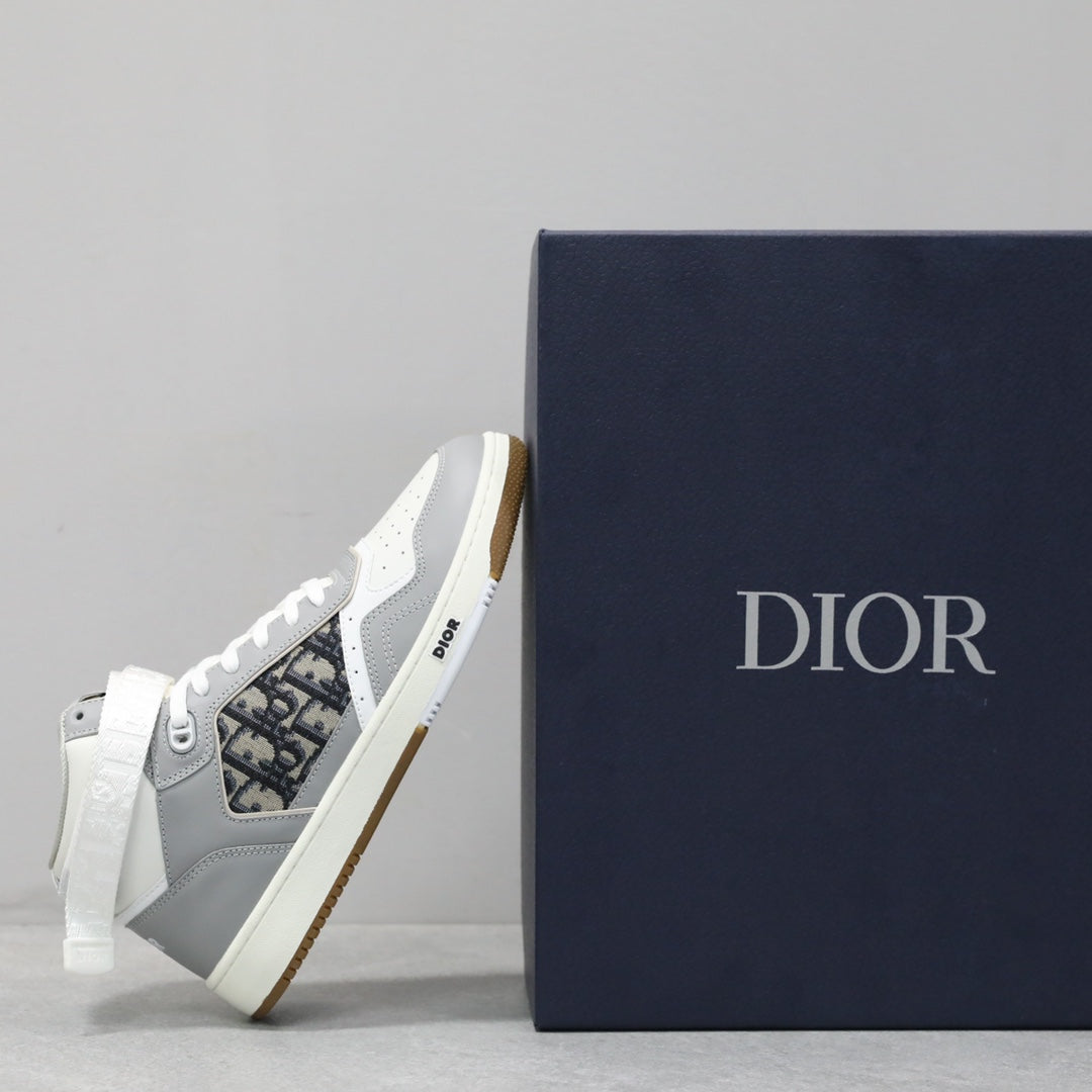 Designer Sneakers Shoes – Lifestyle Sneakers, Latest Sneakers