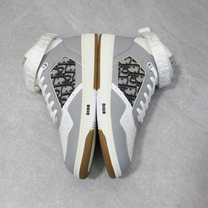 Designer Sneakers Shoes – Lifestyle Sneakers, Latest Sneakers