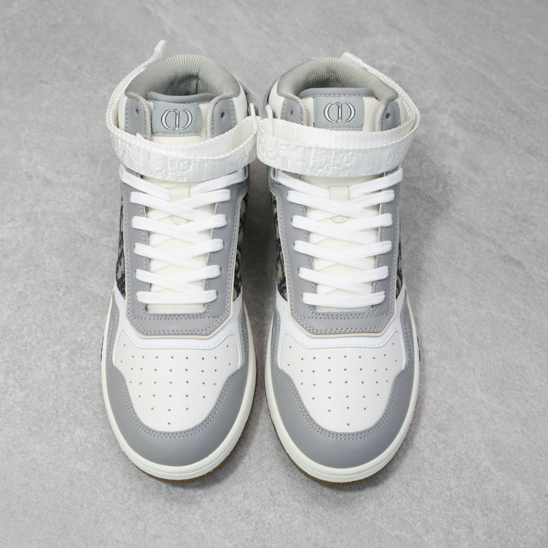Designer Sneakers Shoes – Lifestyle Sneakers, Latest Sneakers