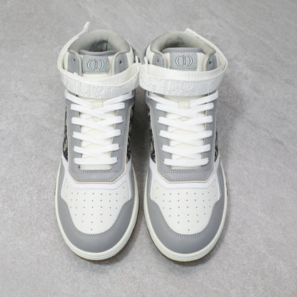 Designer Sneakers Shoes – Lifestyle Sneakers, Latest Sneakers
