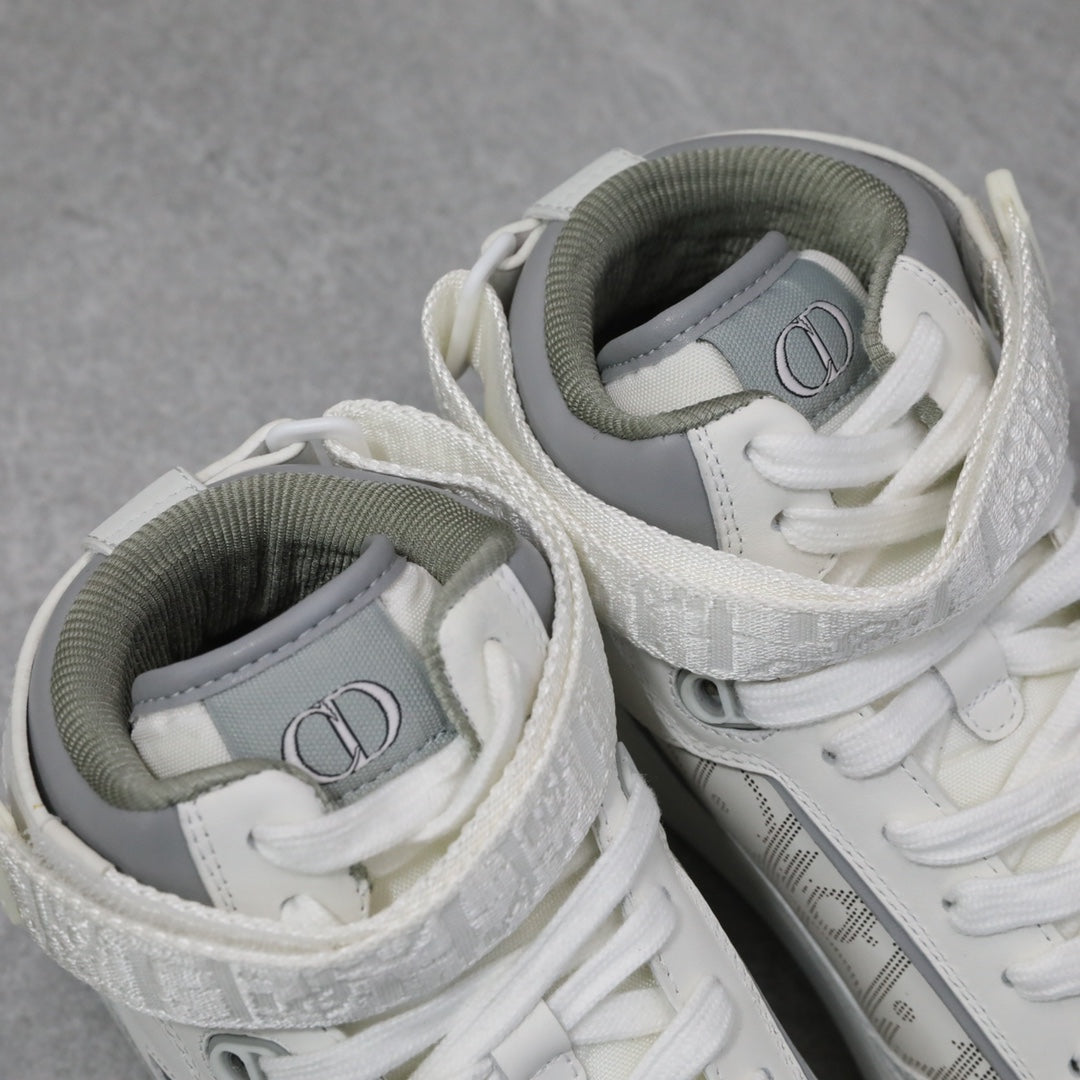 Designer Sneakers Shoes – Lifestyle Sneakers, Latest Sneakers