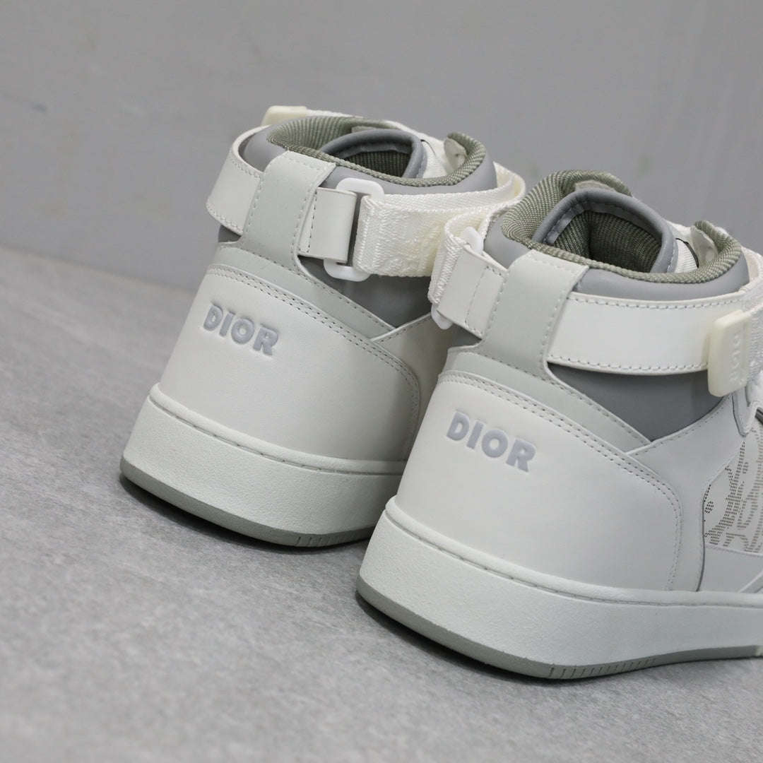 Designer Sneakers Shoes – Lifestyle Sneakers, Latest Sneakers