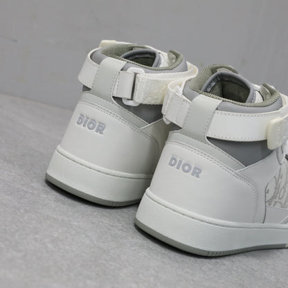 Designer Sneakers Shoes – Lifestyle Sneakers, Latest Sneakers