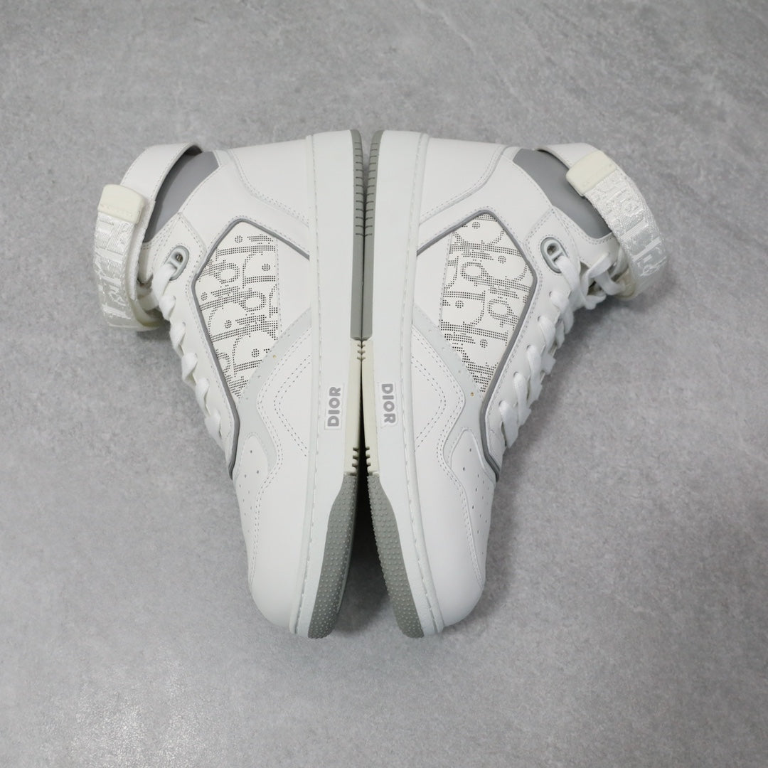 Designer Sneakers Shoes – Lifestyle Sneakers, Latest Sneakers