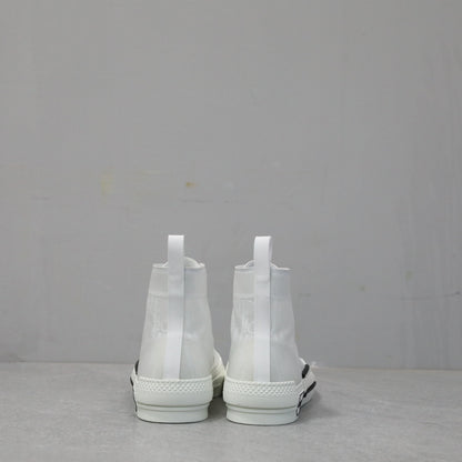 Designer Sneakers Shoes – Lifestyle Sneakers, Latest Sneakers