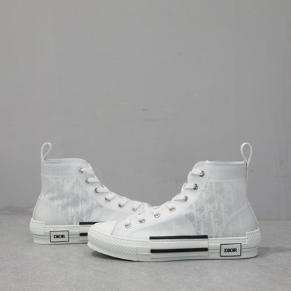 Designer Sneakers Shoes – Lifestyle Sneakers, Latest Sneakers