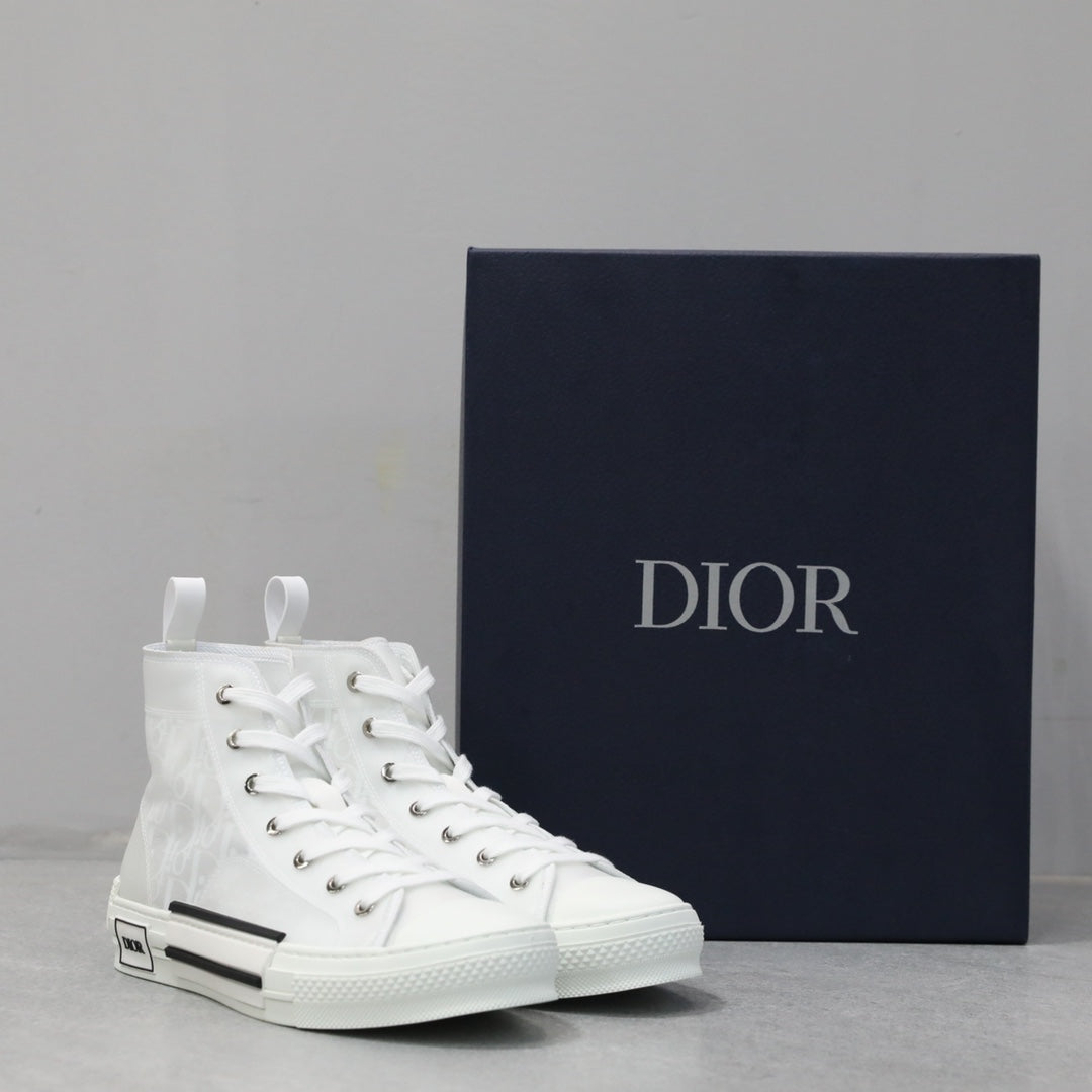 Designer Sneakers Shoes – Lifestyle Sneakers, Latest Sneakers