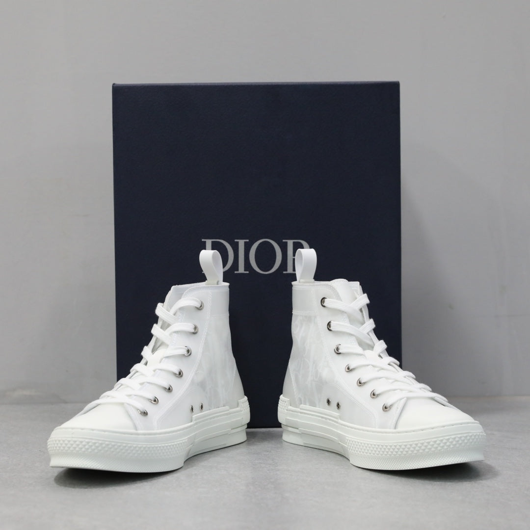 Designer Sneakers Shoes – Lifestyle Sneakers, Latest Sneakers