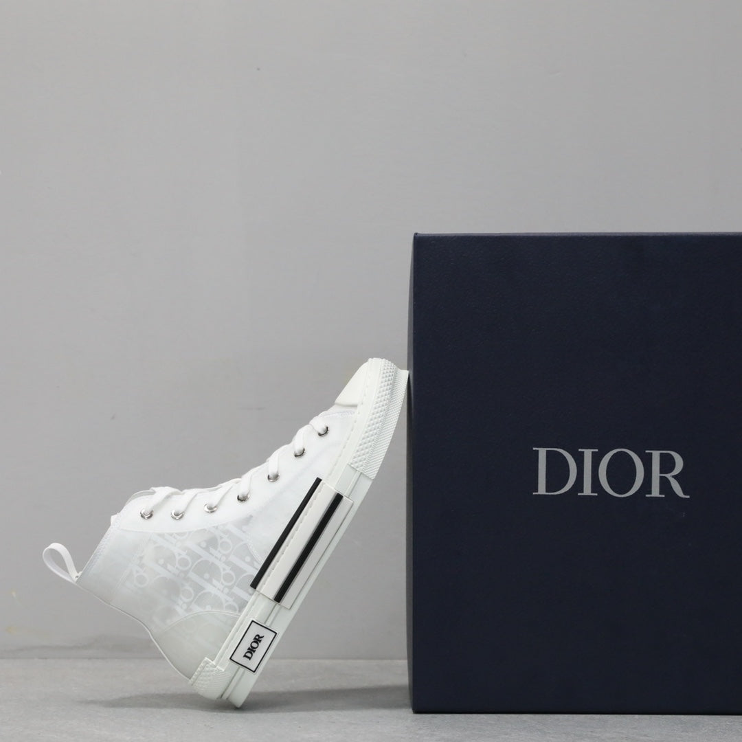 Designer Sneakers Shoes – Lifestyle Sneakers, Latest Sneakers