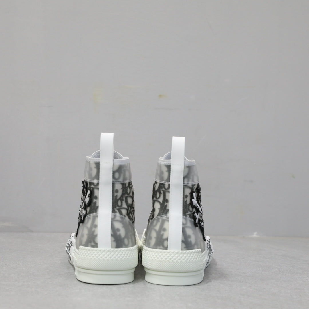 Designer Sneakers Shoes – Lifestyle Sneakers, Latest Sneakers