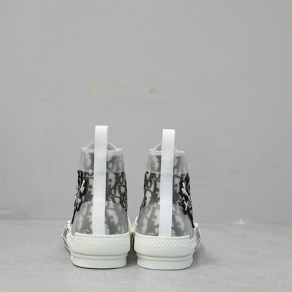 Designer Sneakers Shoes – Lifestyle Sneakers, Latest Sneakers
