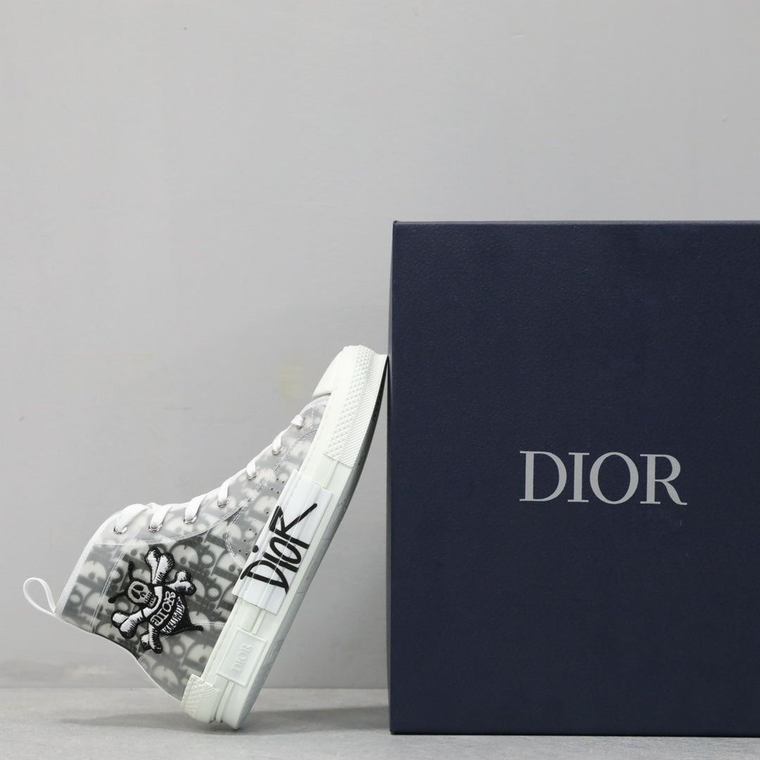 Designer Sneakers Shoes – Lifestyle Sneakers, Latest Sneakers