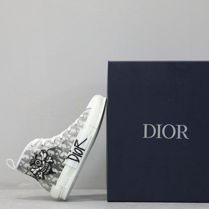Designer Sneakers Shoes – Lifestyle Sneakers, Latest Sneakers