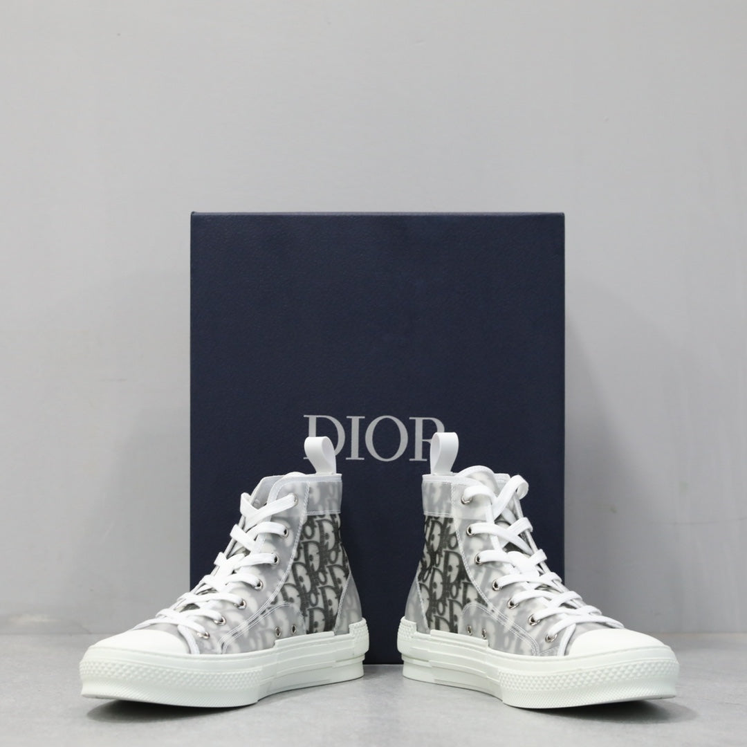 Designer Sneakers Shoes – Lifestyle Sneakers, Latest Sneakers