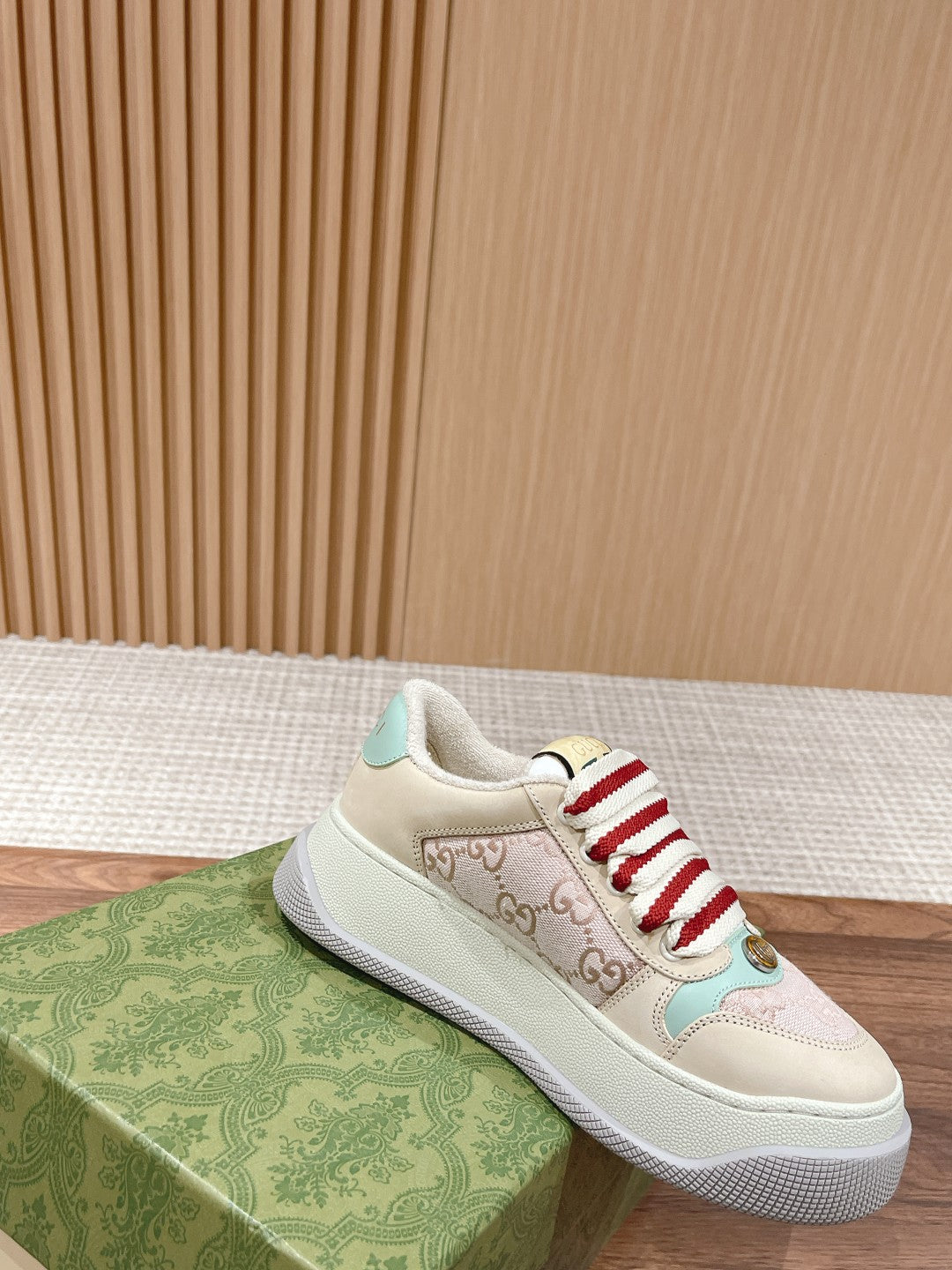 Designer Sneakers Shoes – Lifestyle Sneakers, Latest Sneakers