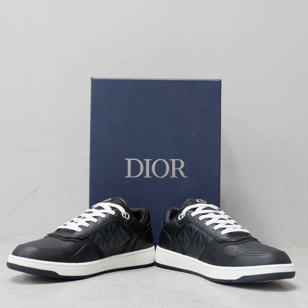 Designer Sneakers Shoes – Lifestyle Sneakers, Latest Sneakers