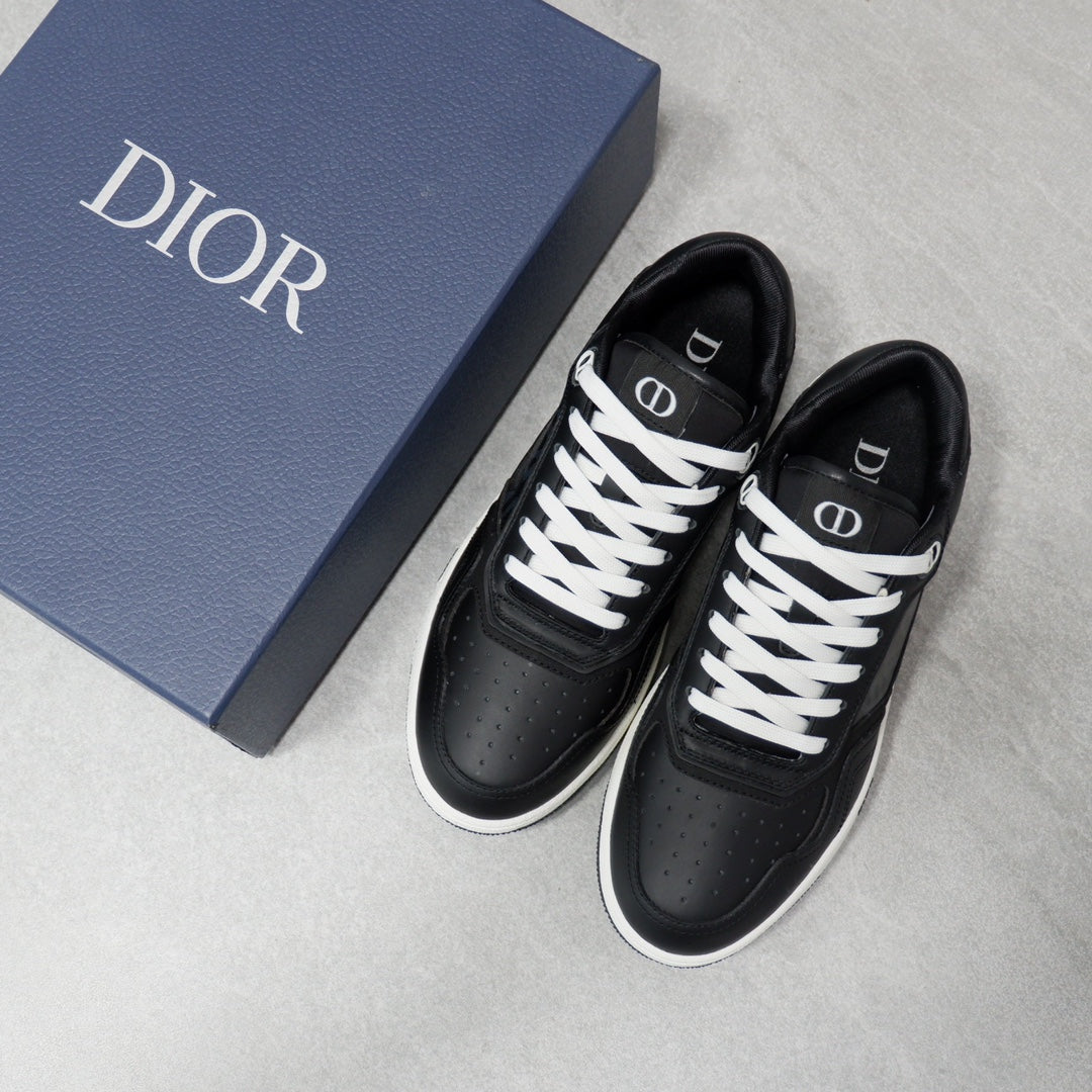 Designer Sneakers Shoes – Lifestyle Sneakers, Latest Sneakers