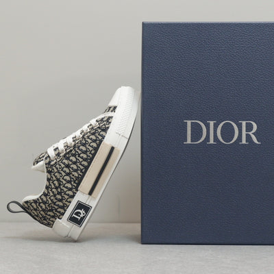 Designer Sneakers Shoes – Lifestyle Sneakers, Latest Sneakers