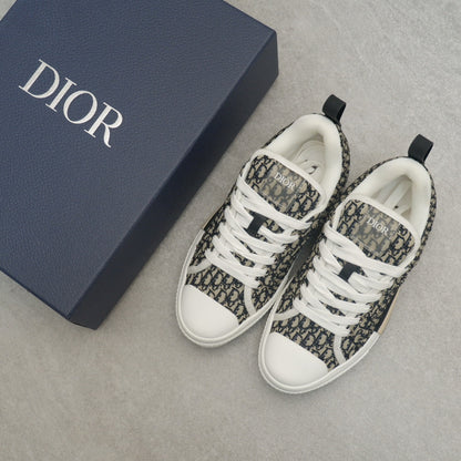 Designer Sneakers Shoes – Lifestyle Sneakers, Latest Sneakers