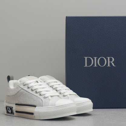 Designer Sneakers Shoes – Lifestyle Sneakers, Latest Sneakers